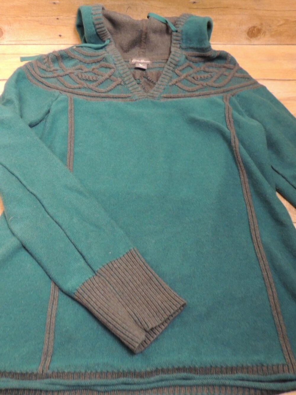 Women's Eddie Bauer knit hooded sweater Size Medium